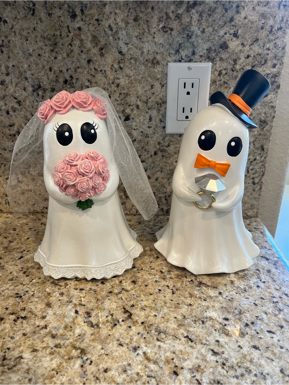 Halloween Bride and Groom Ghost Wedding Figurine Set